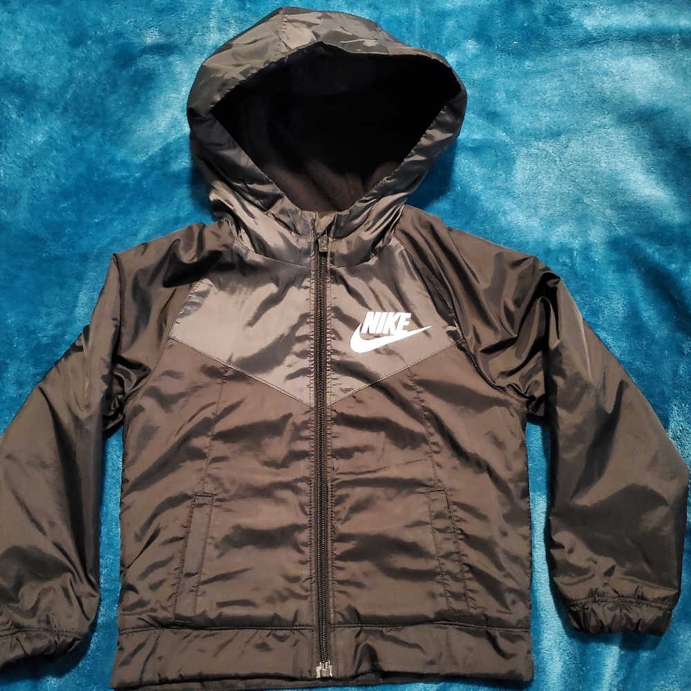 Toddlers Nike Jacket (size 3T)